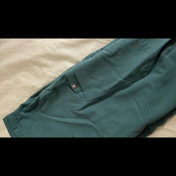 Yola Skinny FIGS Scrub pants XS TALL HYDROGREEN - Picture 4 of 6